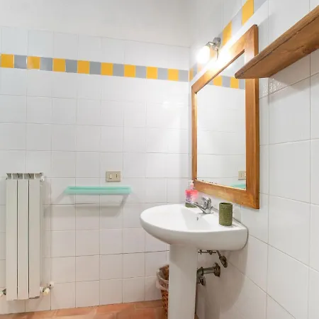 Beautiful In Collesalvetti With Garden Casa vacanze