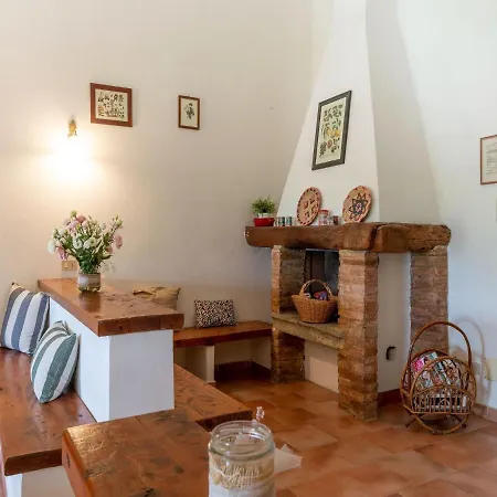 Beautiful In Collesalvetti With Garden Casa vacanze Guasticce