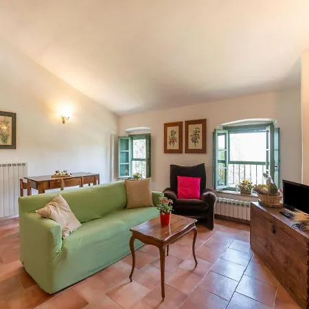 Beautiful In Collesalvetti With Garden Casa vacanze