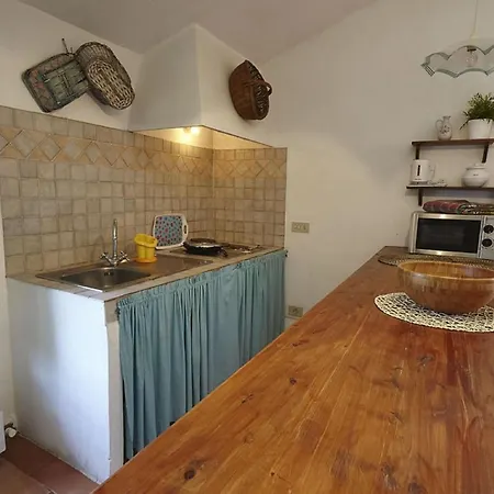 Beautiful In Collesalvetti With Garden Casa vacanze *